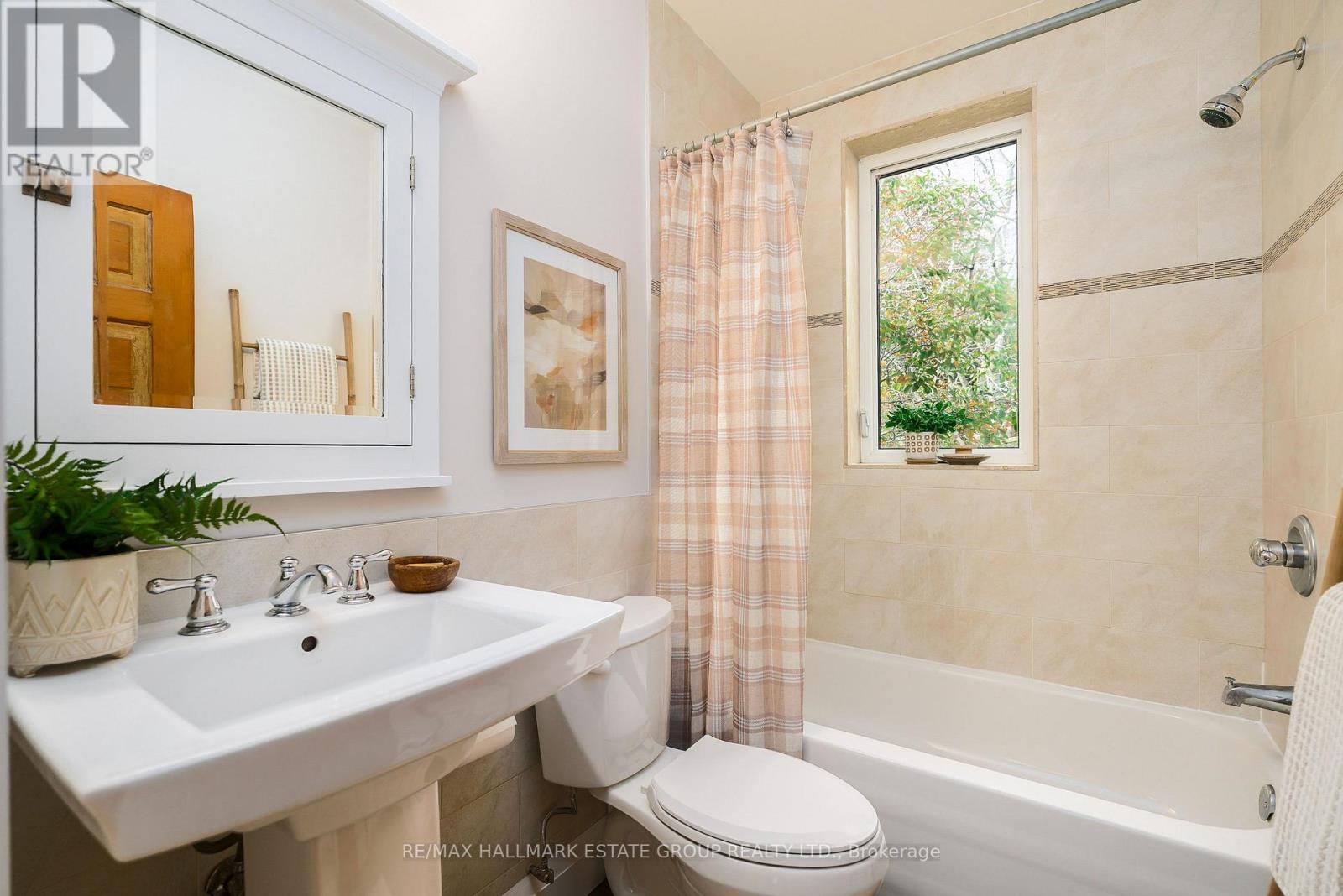 42 Fern Avenue, Toronto (roncesvalles), Ontario