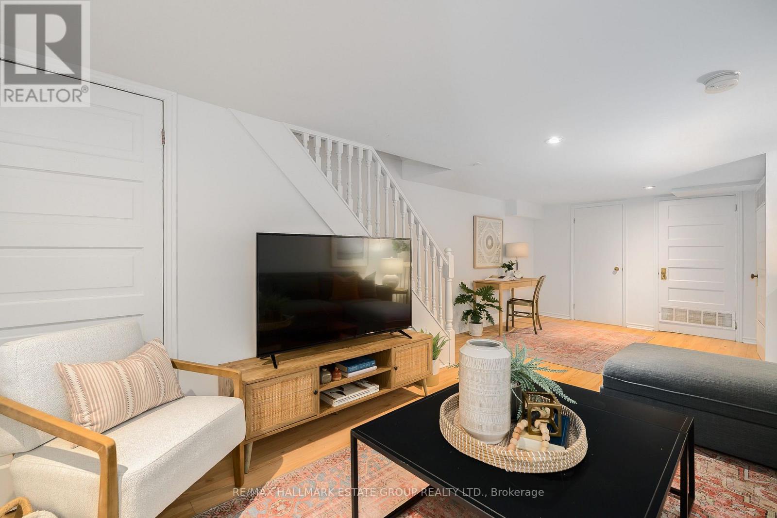 42 Fern Avenue, Toronto (roncesvalles), Ontario