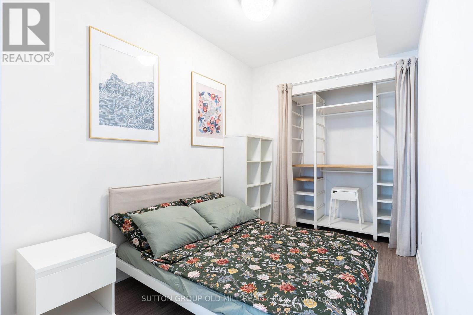 812 - 105 The Queensway, Toronto (high Park-swansea), Ontario