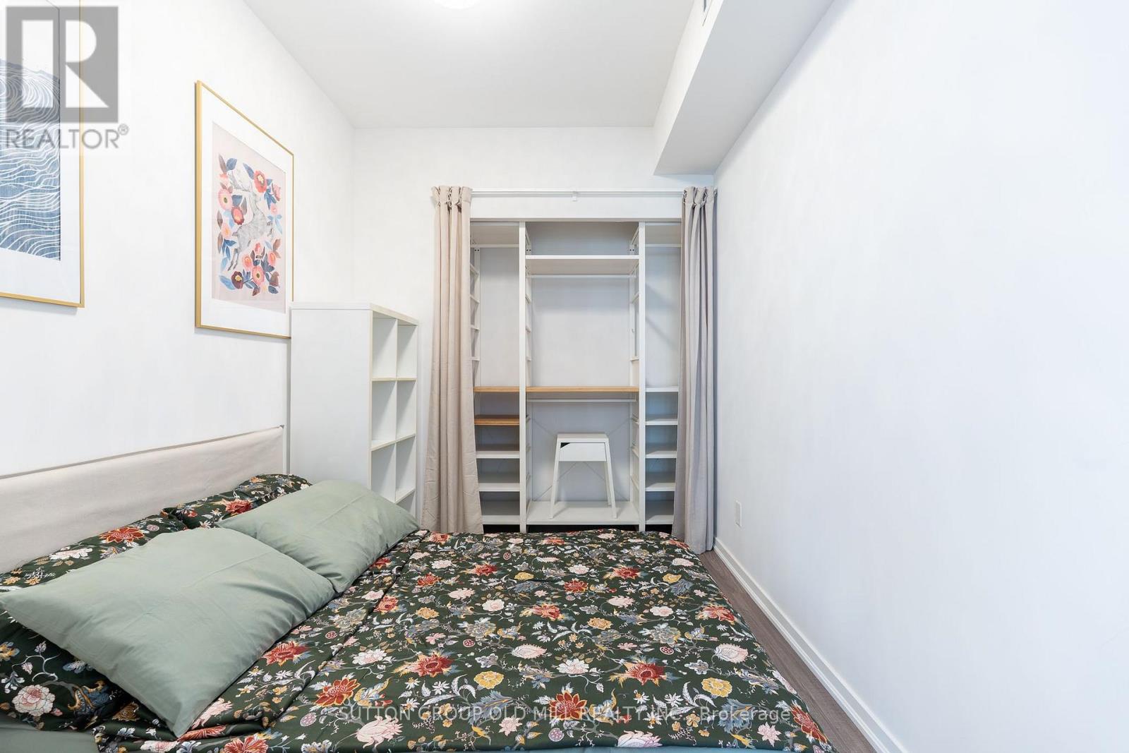 812 - 105 The Queensway, Toronto (high Park-swansea), Ontario