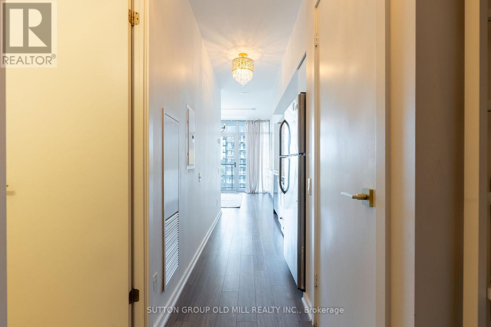 812 - 105 The Queensway, Toronto (high Park-swansea), Ontario