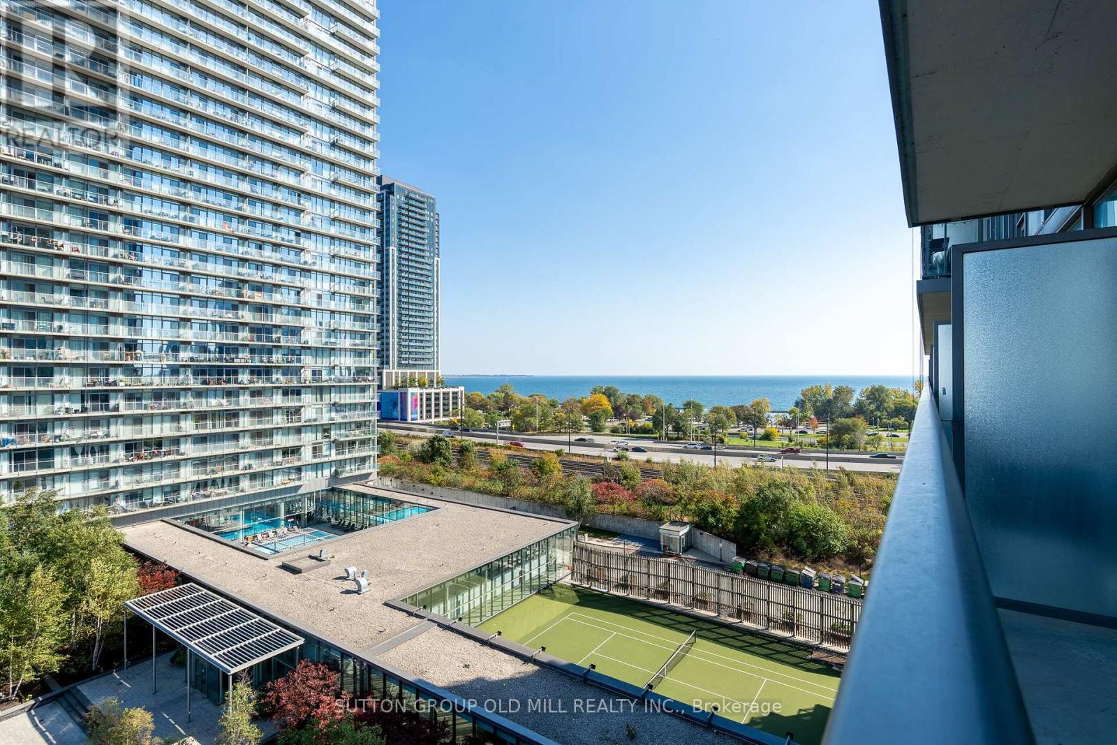 812 - 105 The Queensway, Toronto (high Park-swansea), Ontario