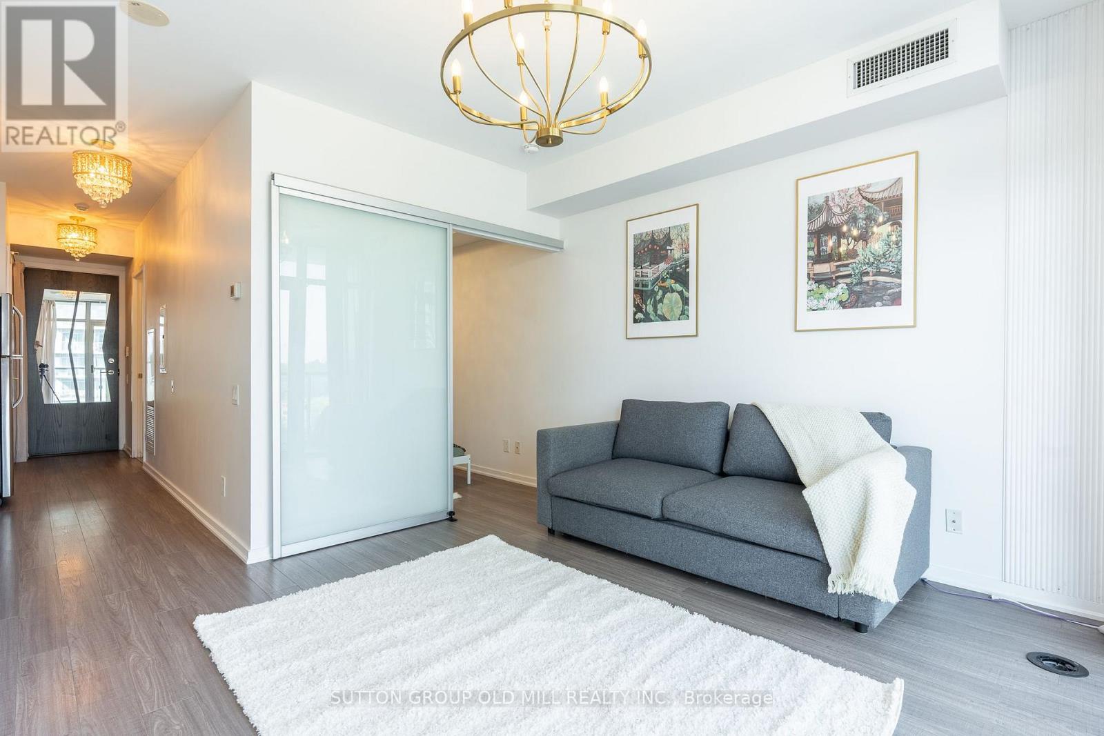812 - 105 The Queensway, Toronto (high Park-swansea), Ontario