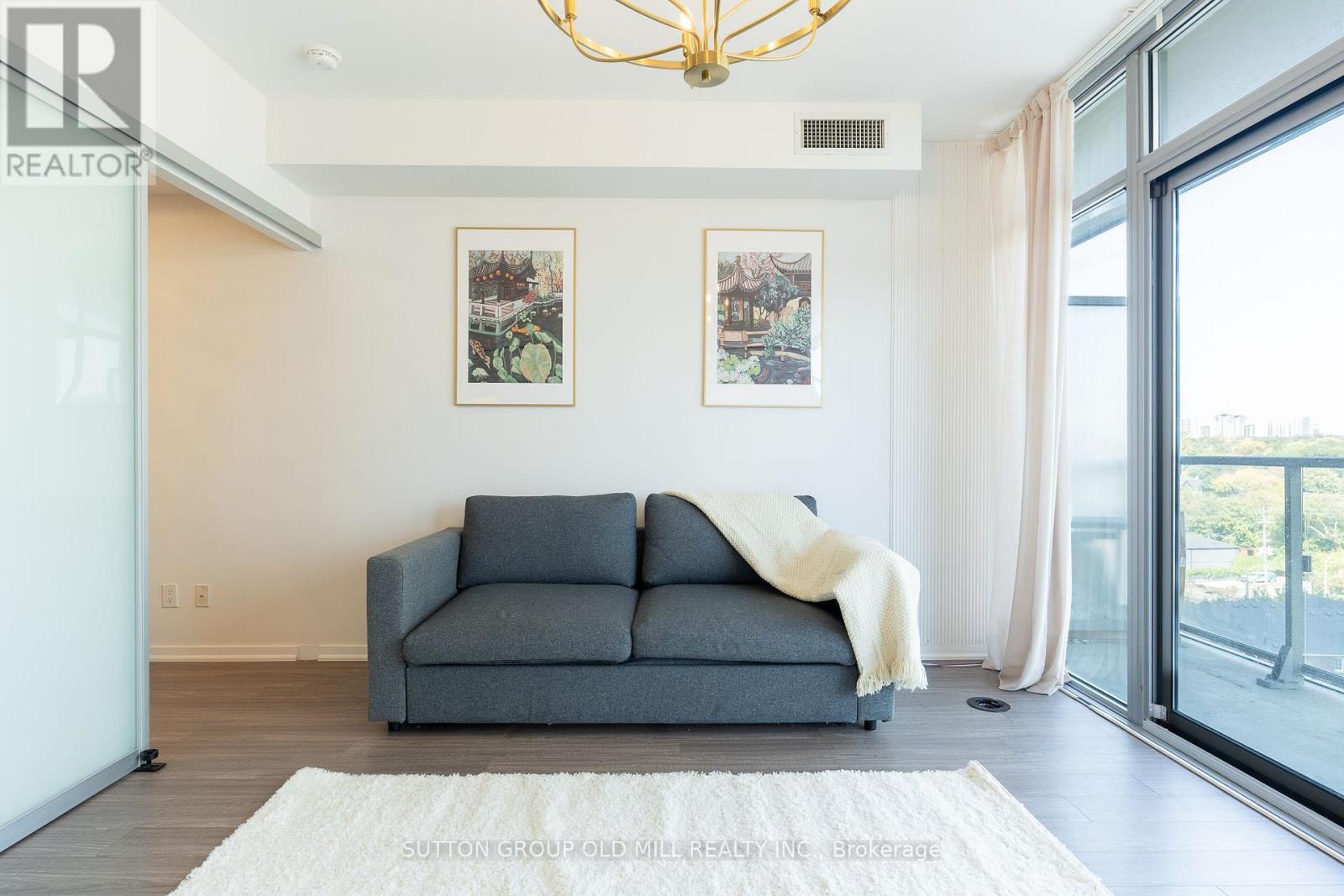 812 - 105 The Queensway, Toronto (high Park-swansea), Ontario