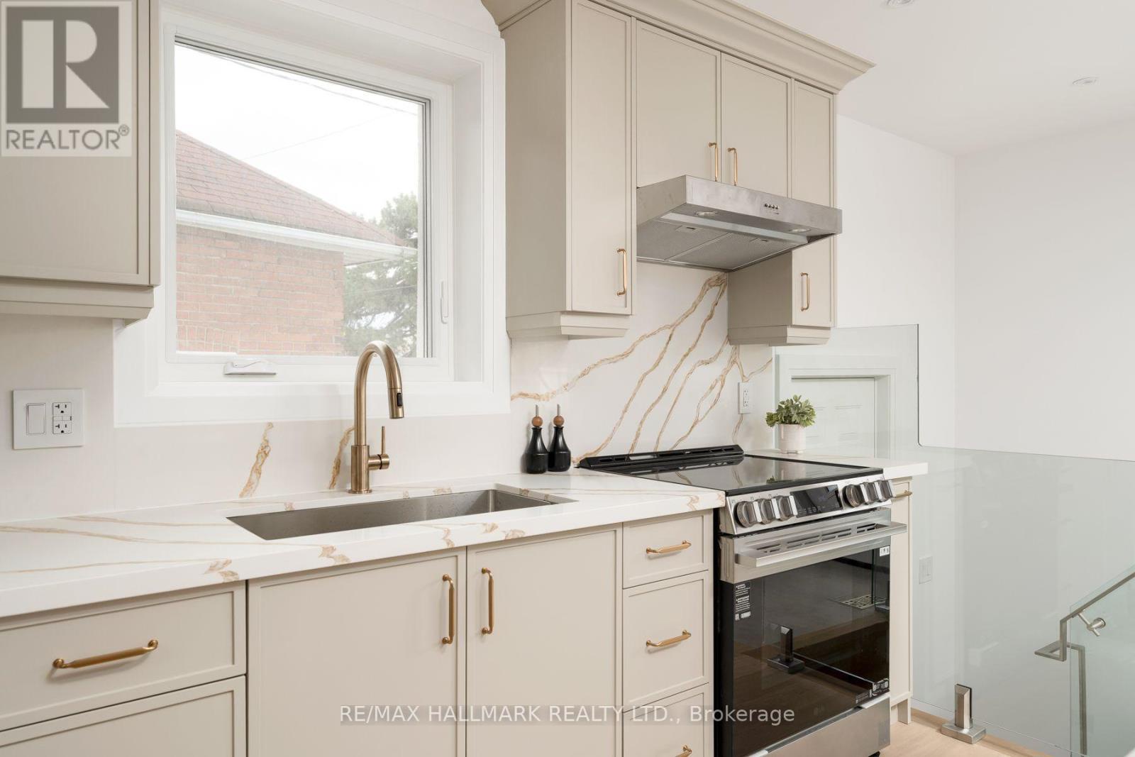 1075 Greenwood Avenue, Toronto (danforth Village-east York), Ontario