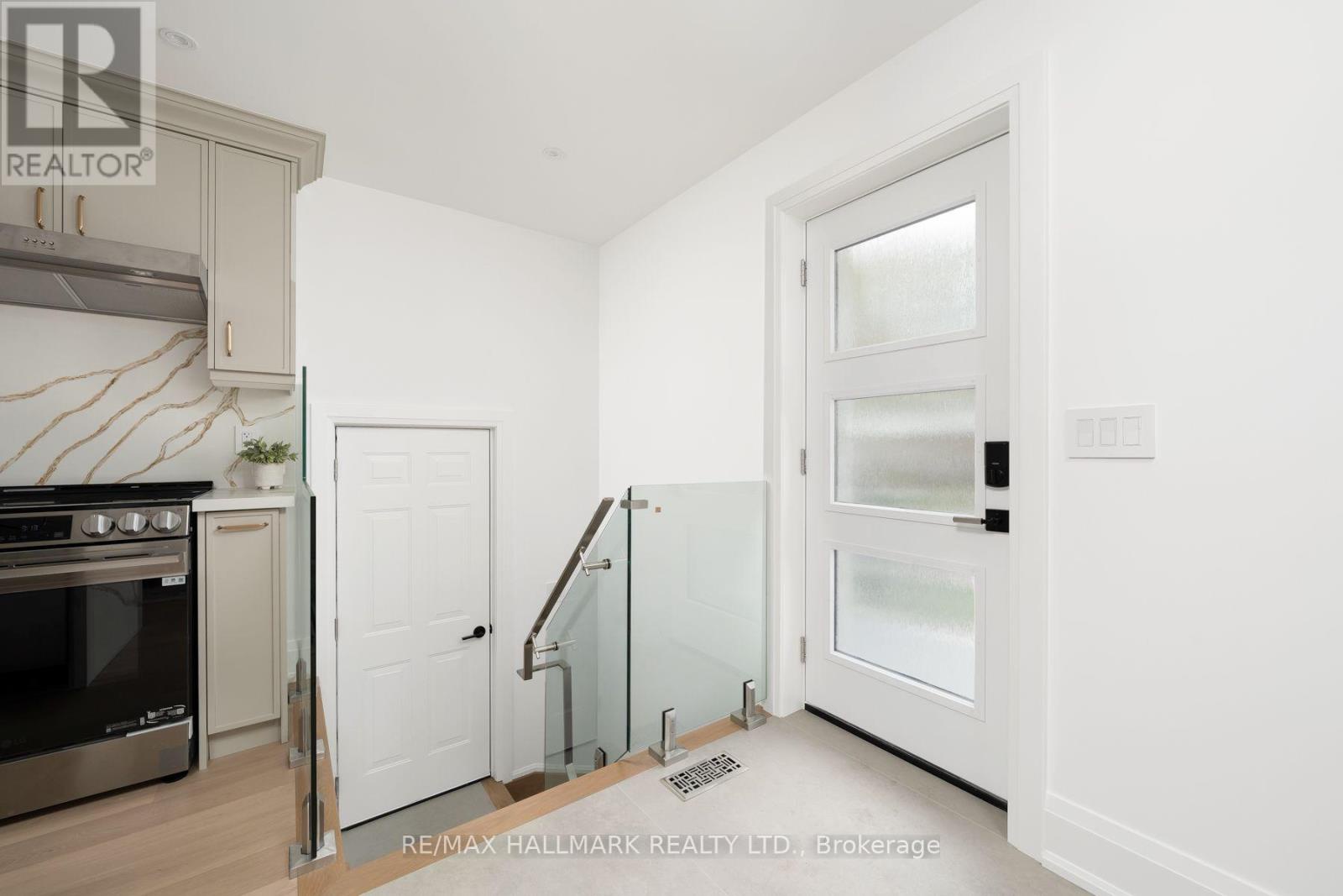 1075 Greenwood Avenue, Toronto (danforth Village-east York), Ontario