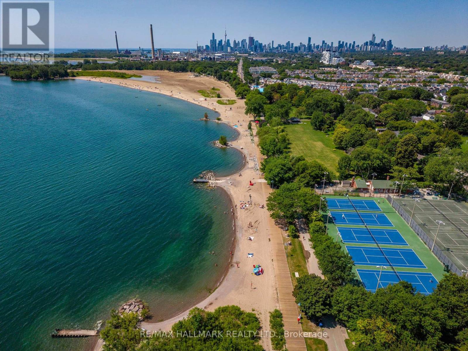 55 Waverley Road, Toronto (the Beaches), Ontario