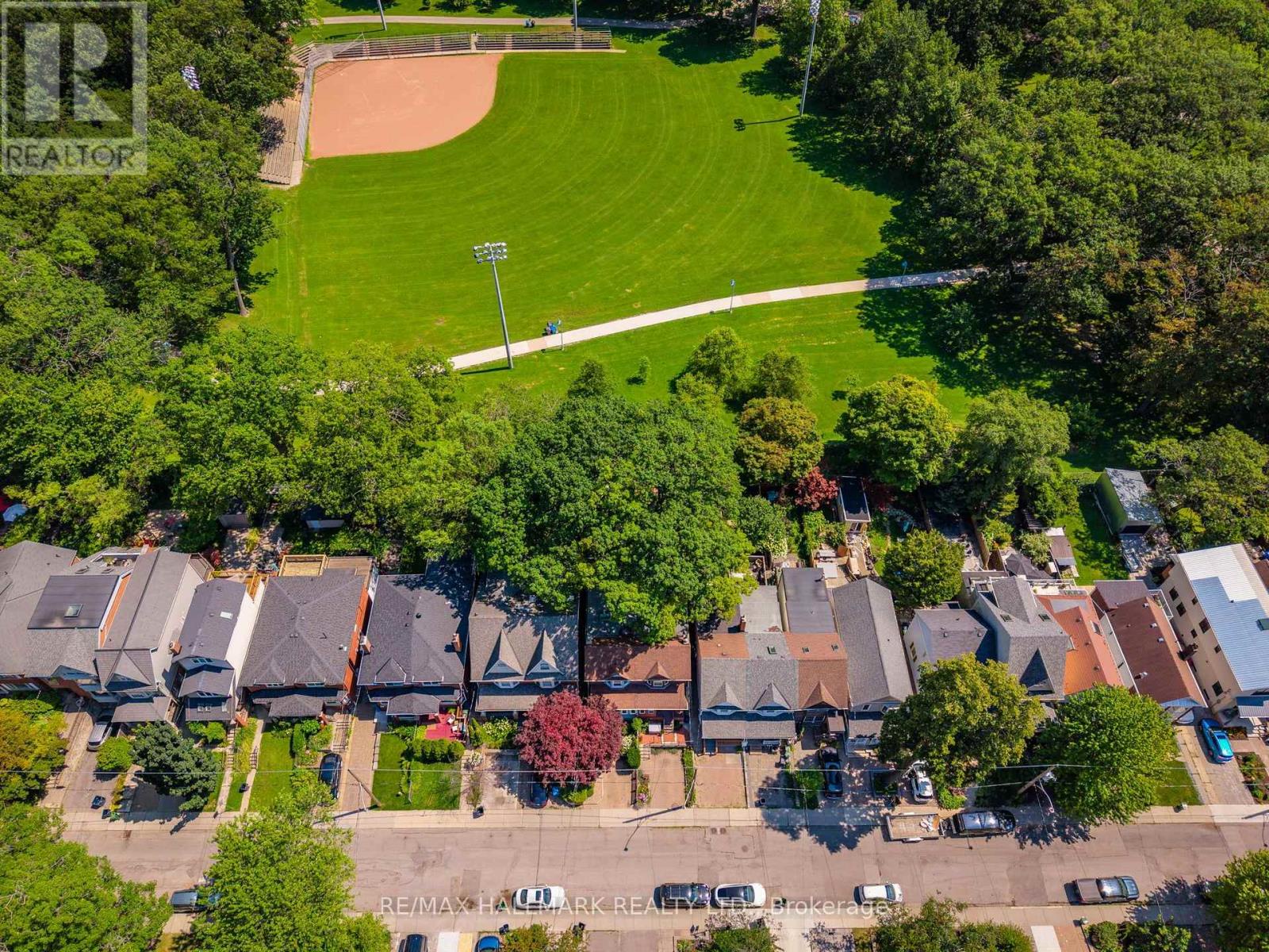 55 Waverley Road, Toronto (the Beaches), Ontario