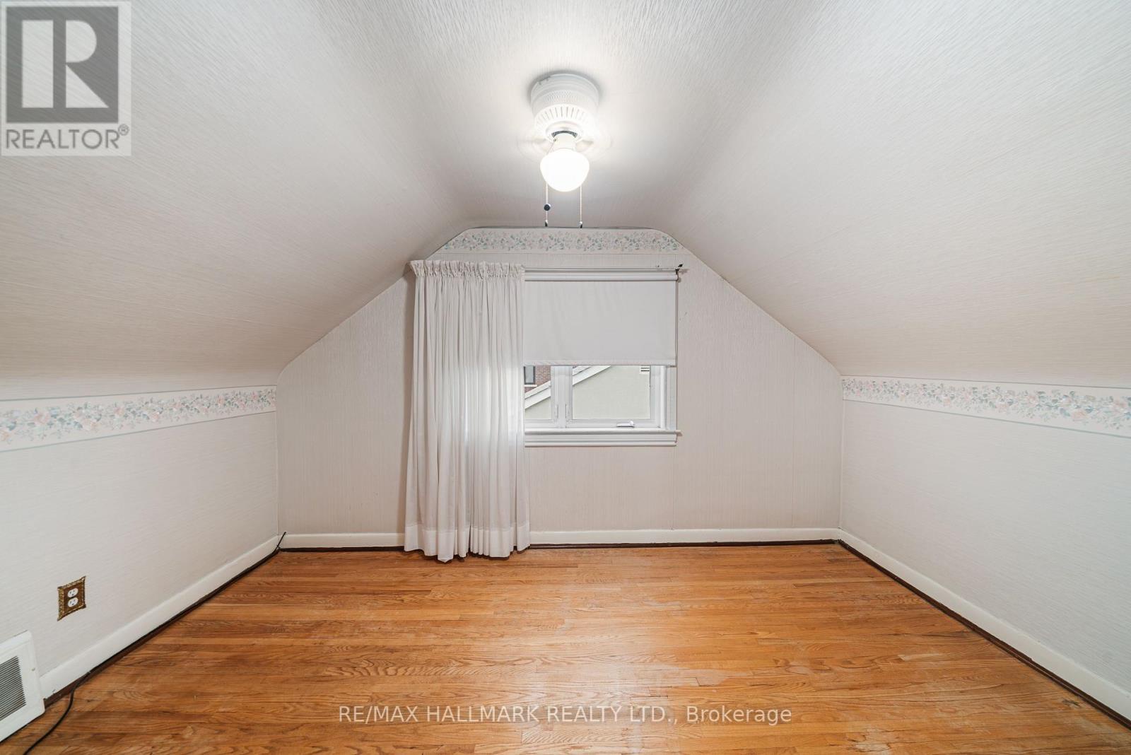 27 Sunray Crescent, Toronto (downsview-roding-cfb), Ontario
