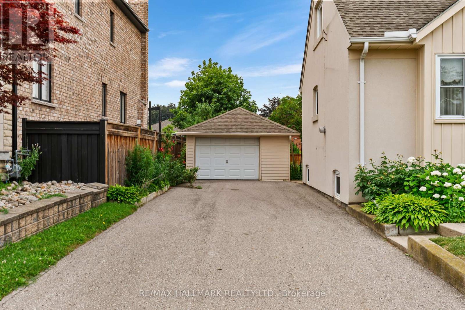 27 Sunray Crescent, Toronto (downsview-roding-cfb), Ontario