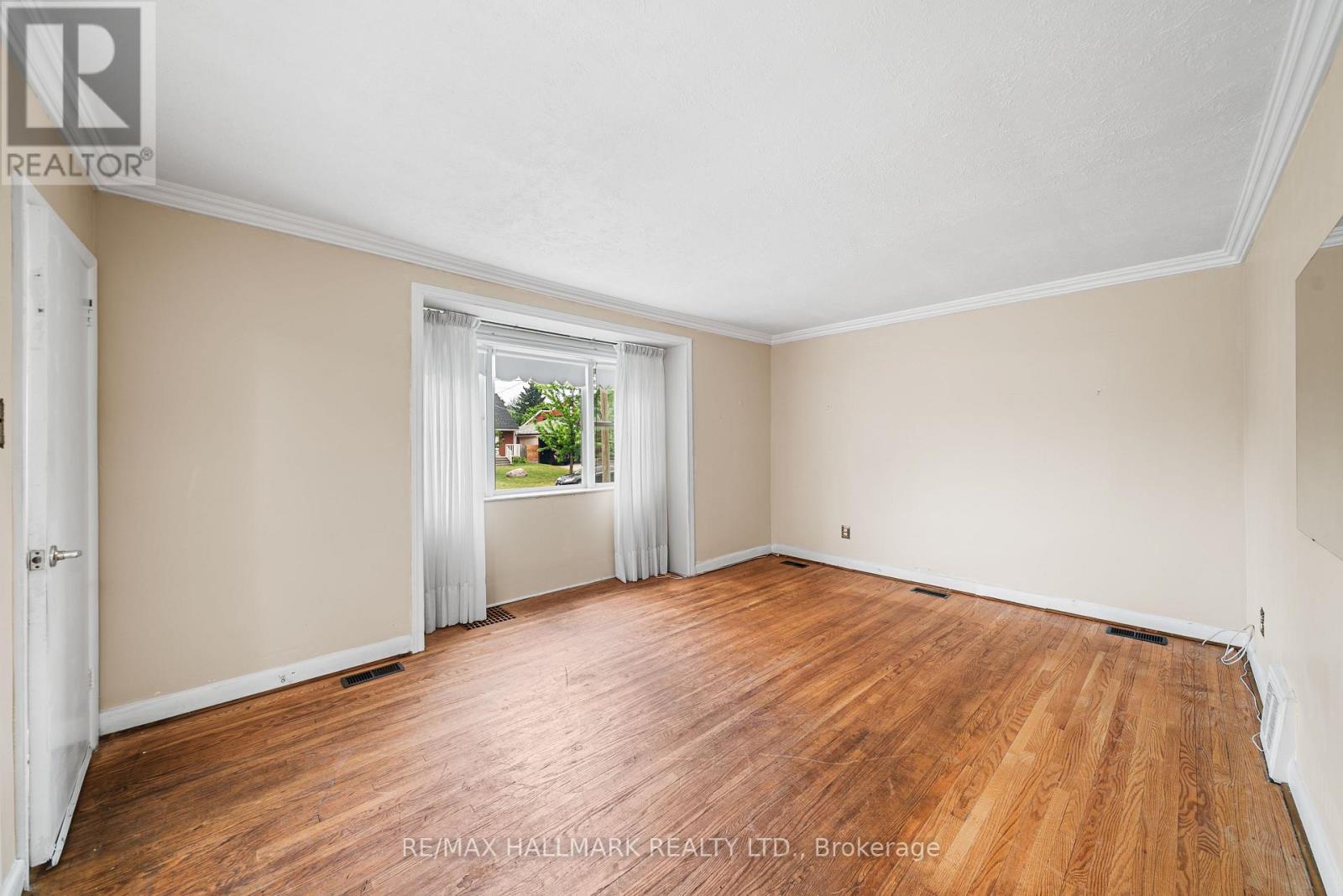 27 Sunray Crescent, Toronto (downsview-roding-cfb), Ontario