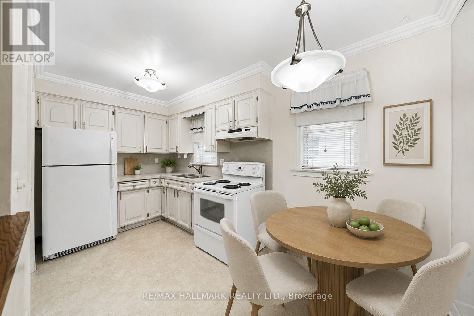 27 Sunray Crescent, Toronto (downsview-roding-cfb), Ontario