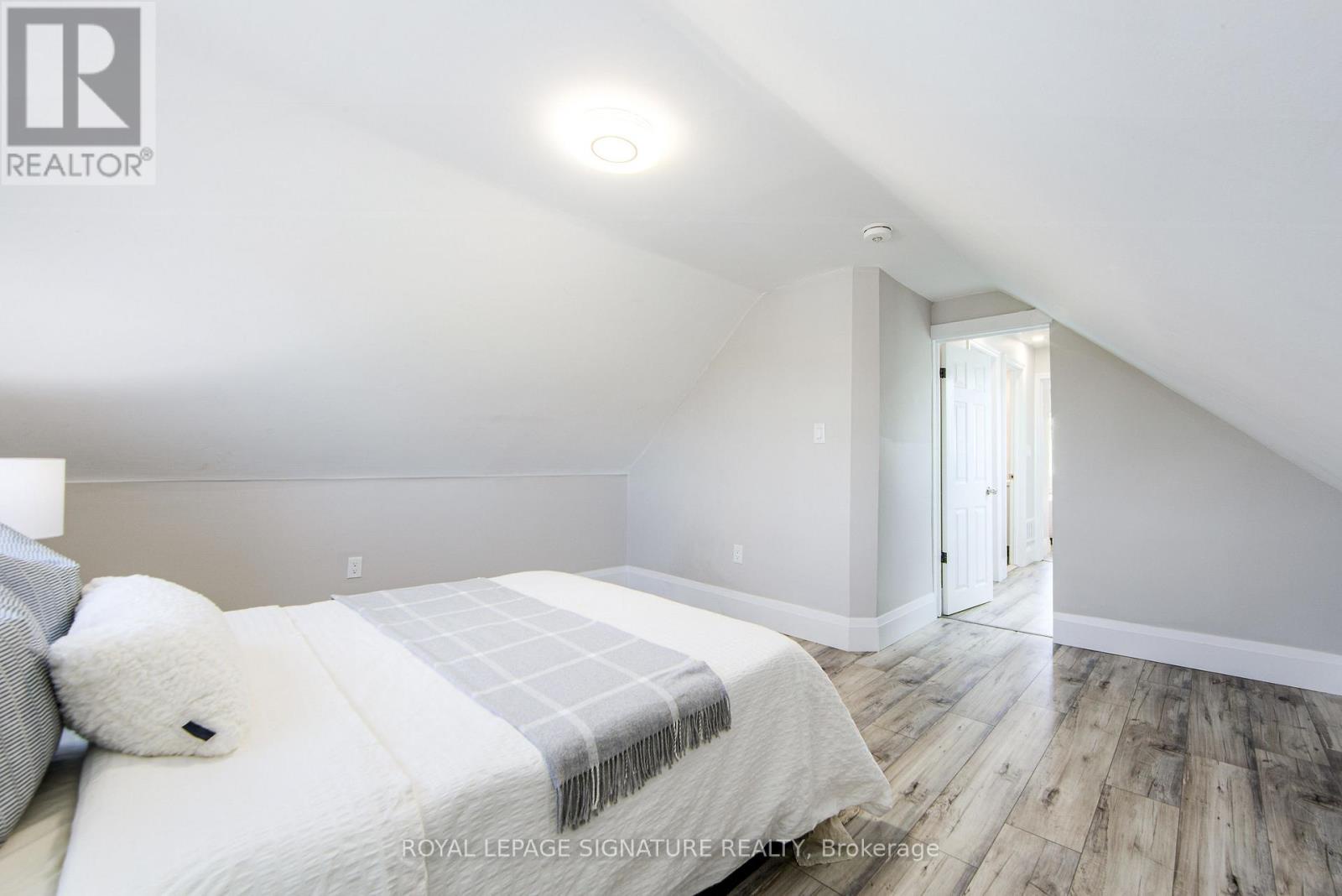 19 Schell Avenue, Toronto (briar Hill-belgravia), Ontario
