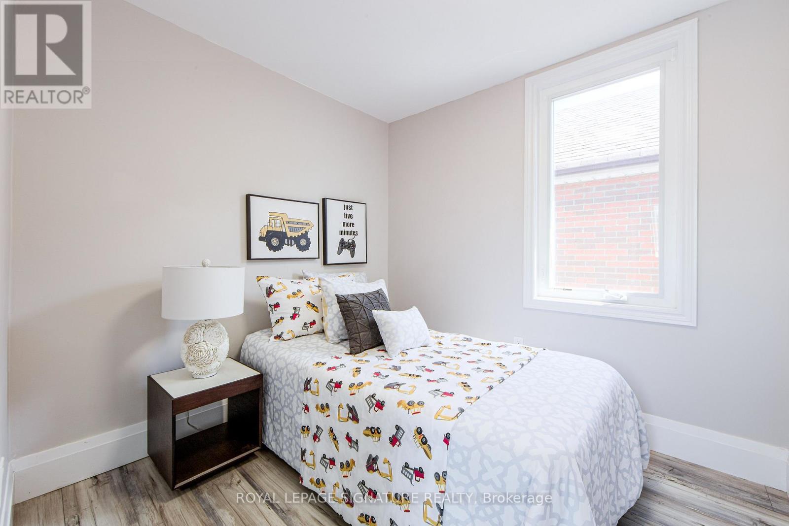19 Schell Avenue, Toronto (briar Hill-belgravia), Ontario