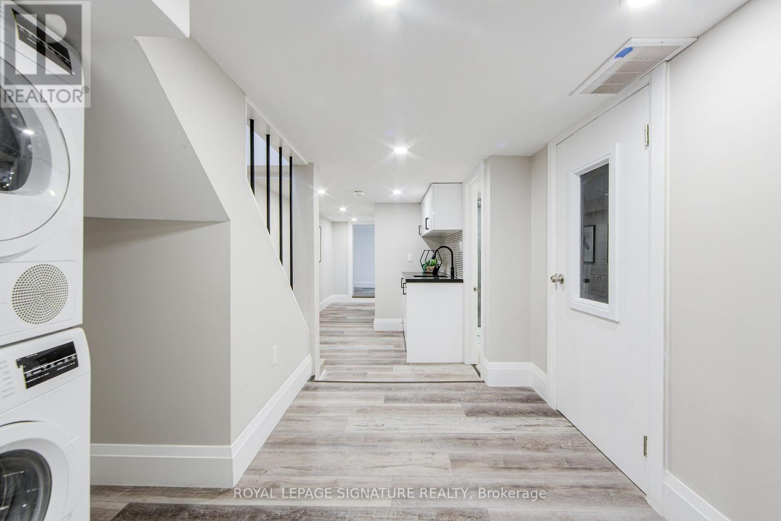 19 Schell Avenue, Toronto (briar Hill-belgravia), Ontario
