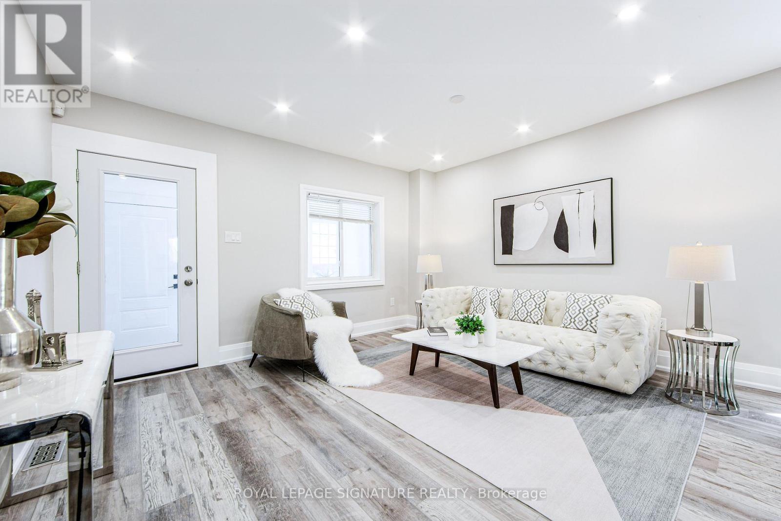 19 Schell Avenue, Toronto (briar Hill-belgravia), Ontario