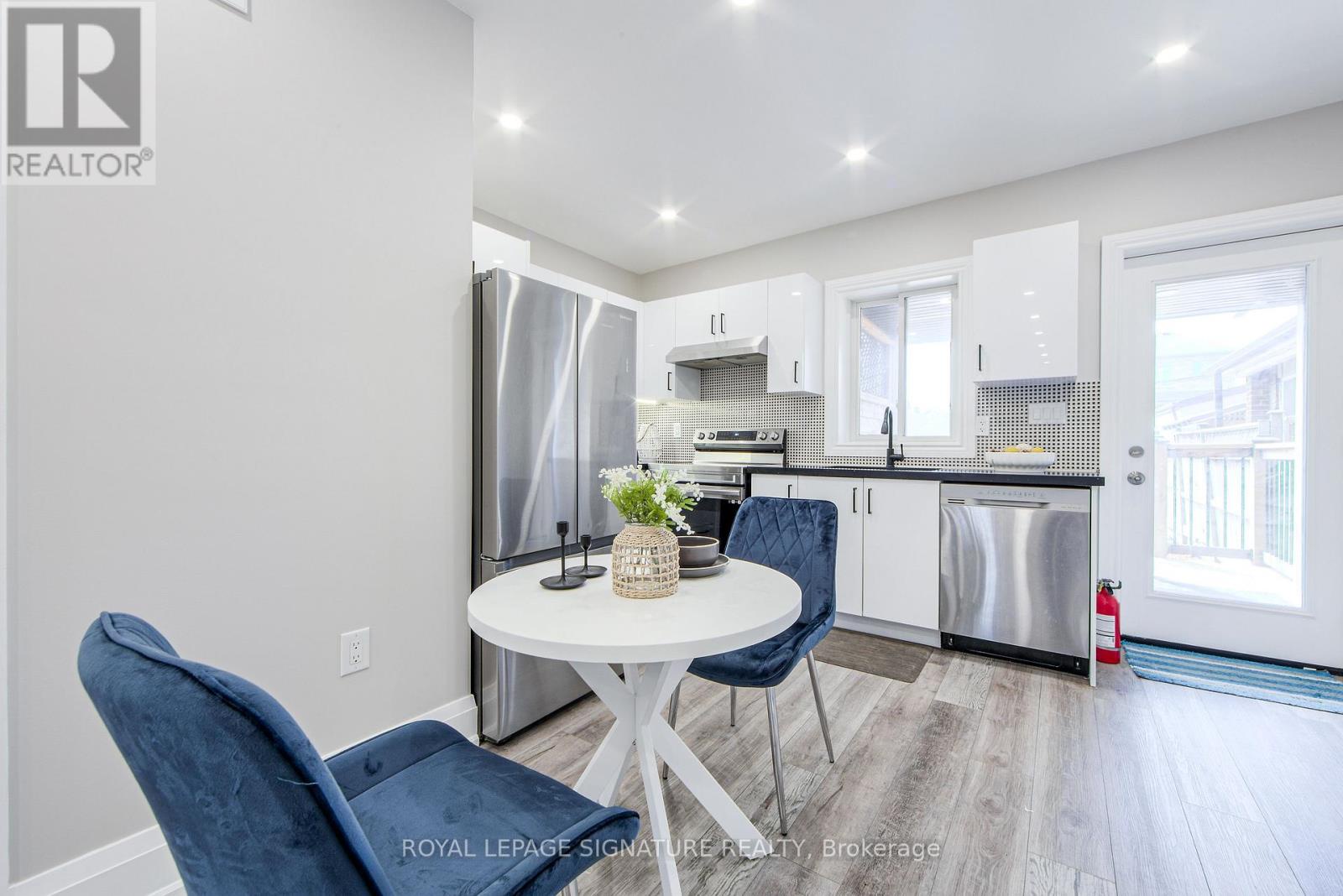19 Schell Avenue, Toronto (briar Hill-belgravia), Ontario