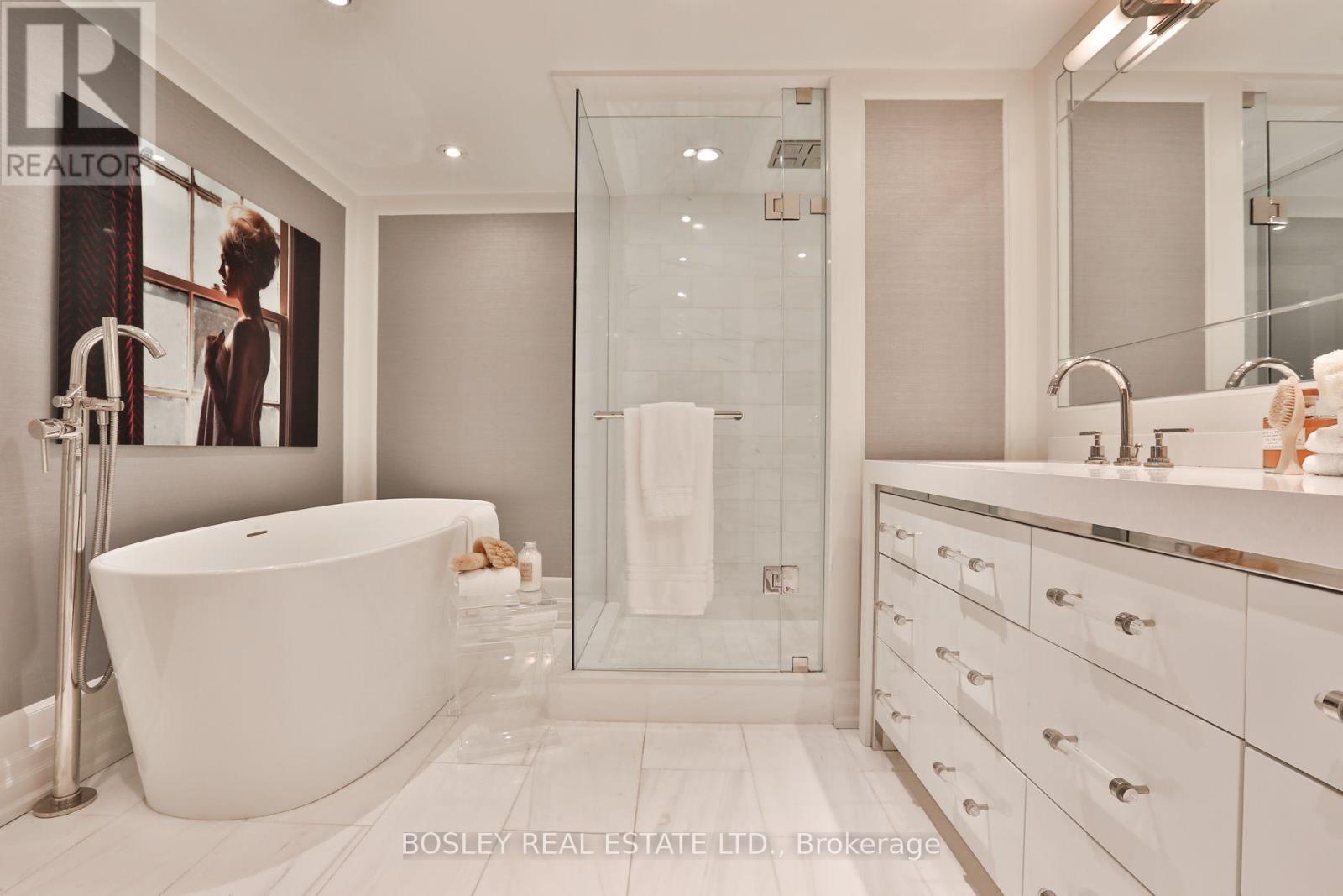 101 - 4 Lowther Avenue, Toronto (annex), Ontario