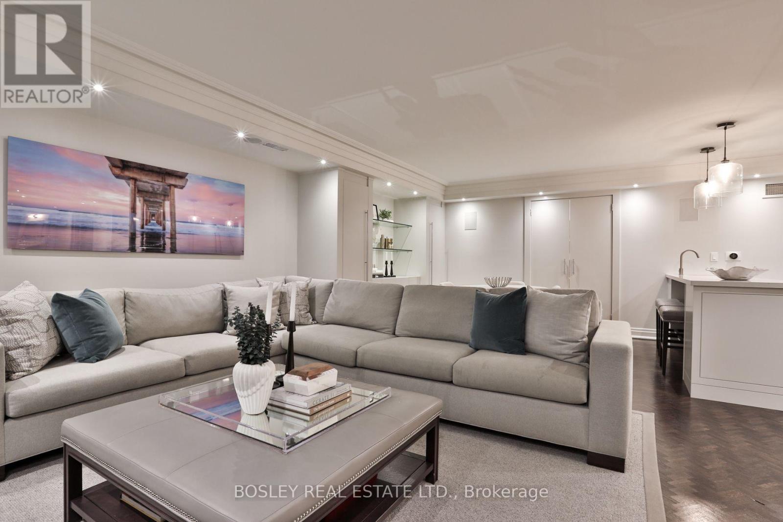 101 - 4 Lowther Avenue, Toronto (annex), Ontario