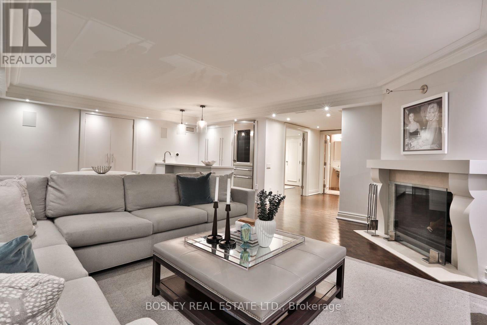 101 - 4 Lowther Avenue, Toronto (annex), Ontario