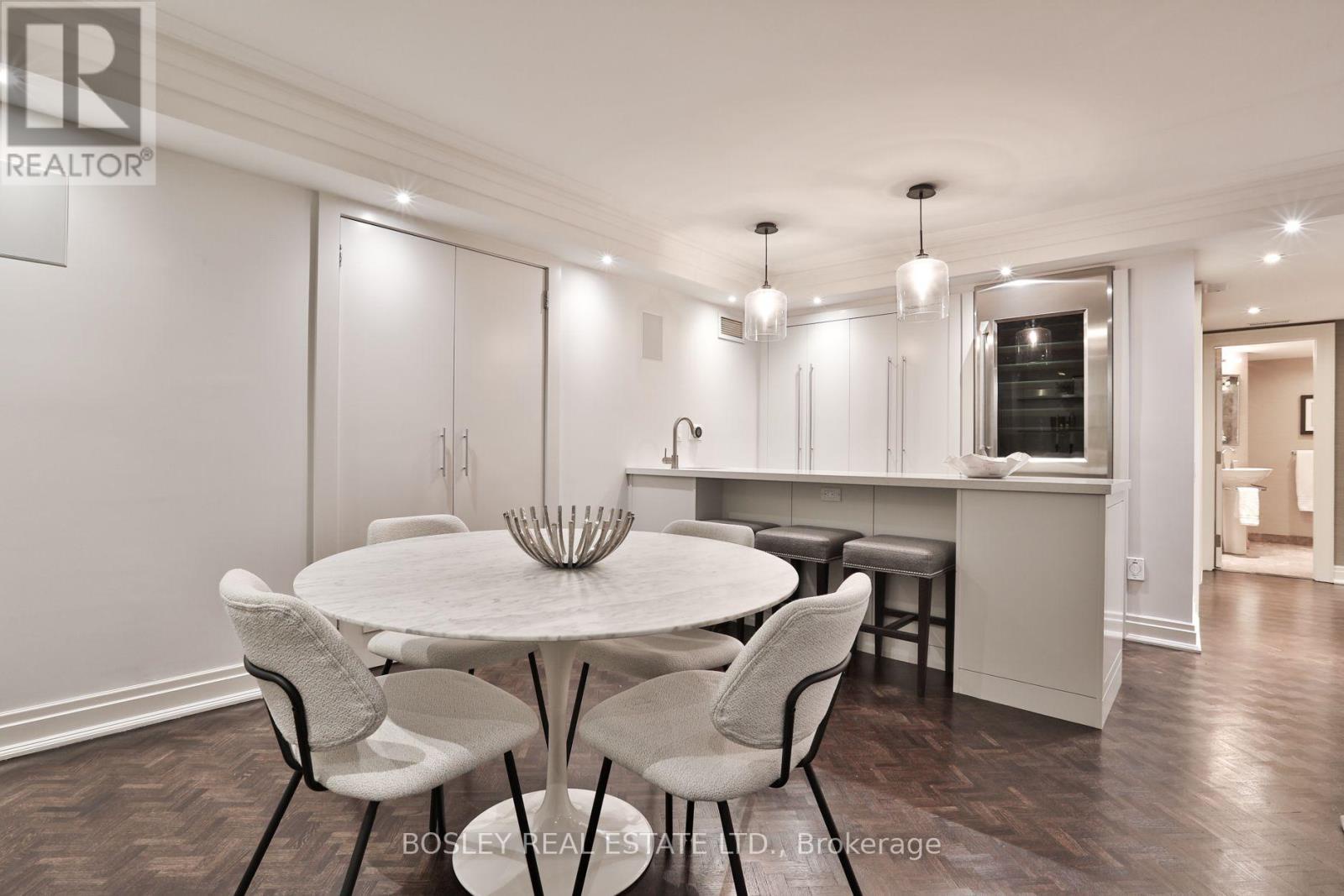 101 - 4 Lowther Avenue, Toronto (annex), Ontario