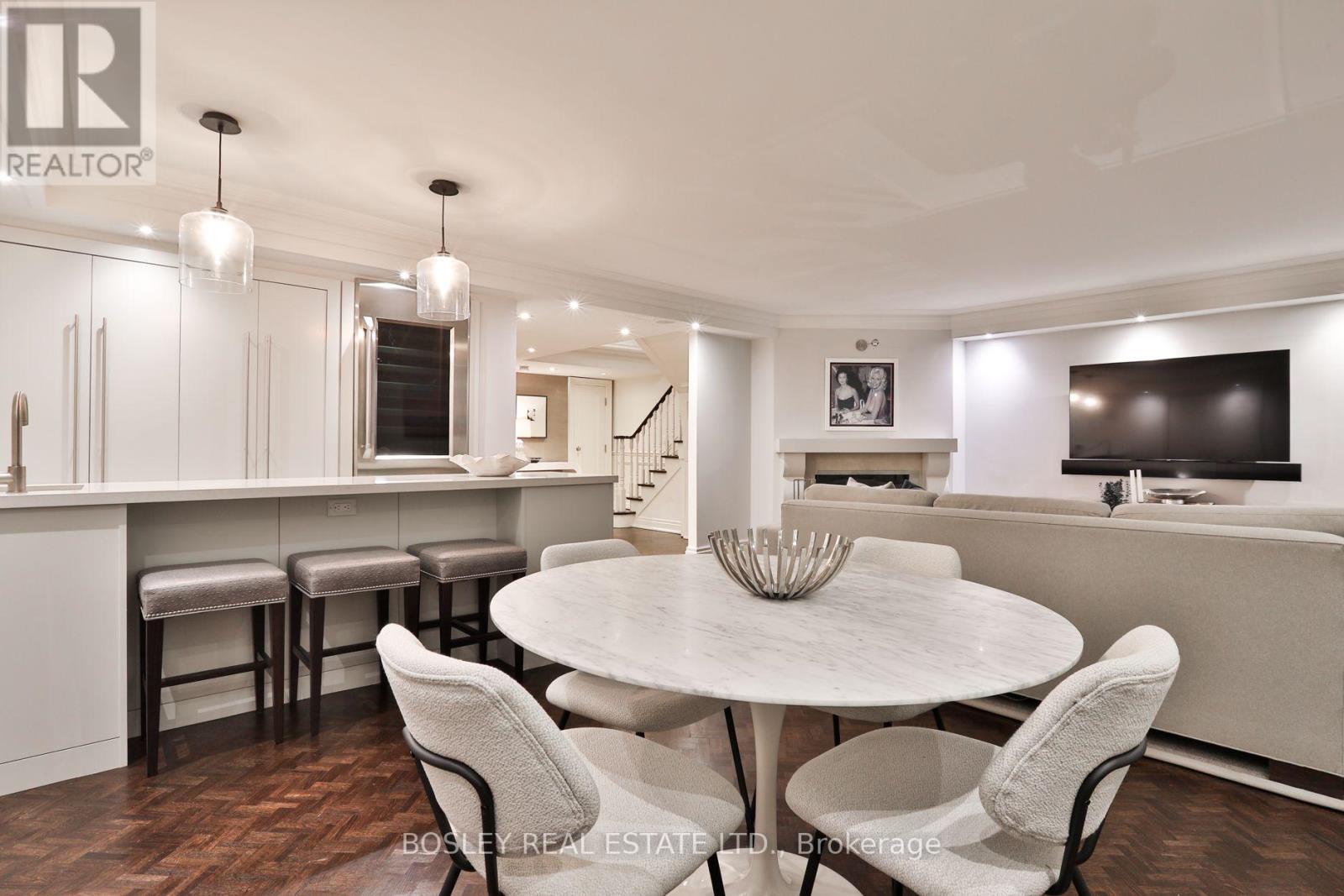 101 - 4 Lowther Avenue, Toronto (annex), Ontario