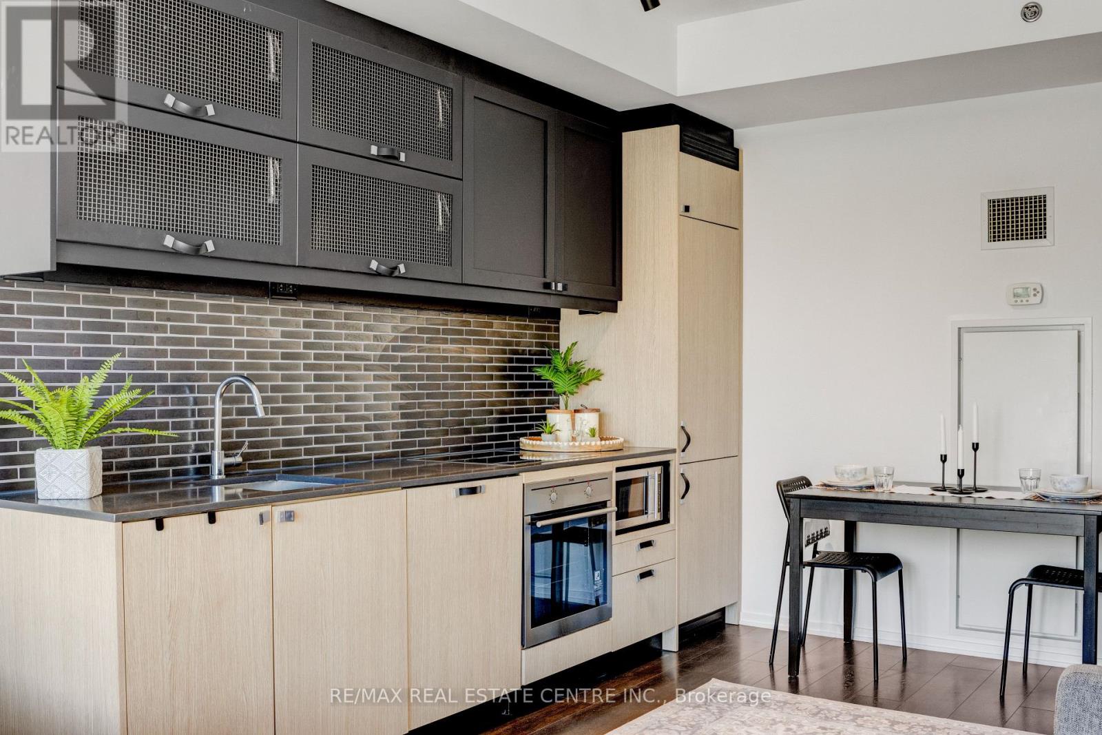 308 - 783 Bathurst Street, Toronto (university), Ontario