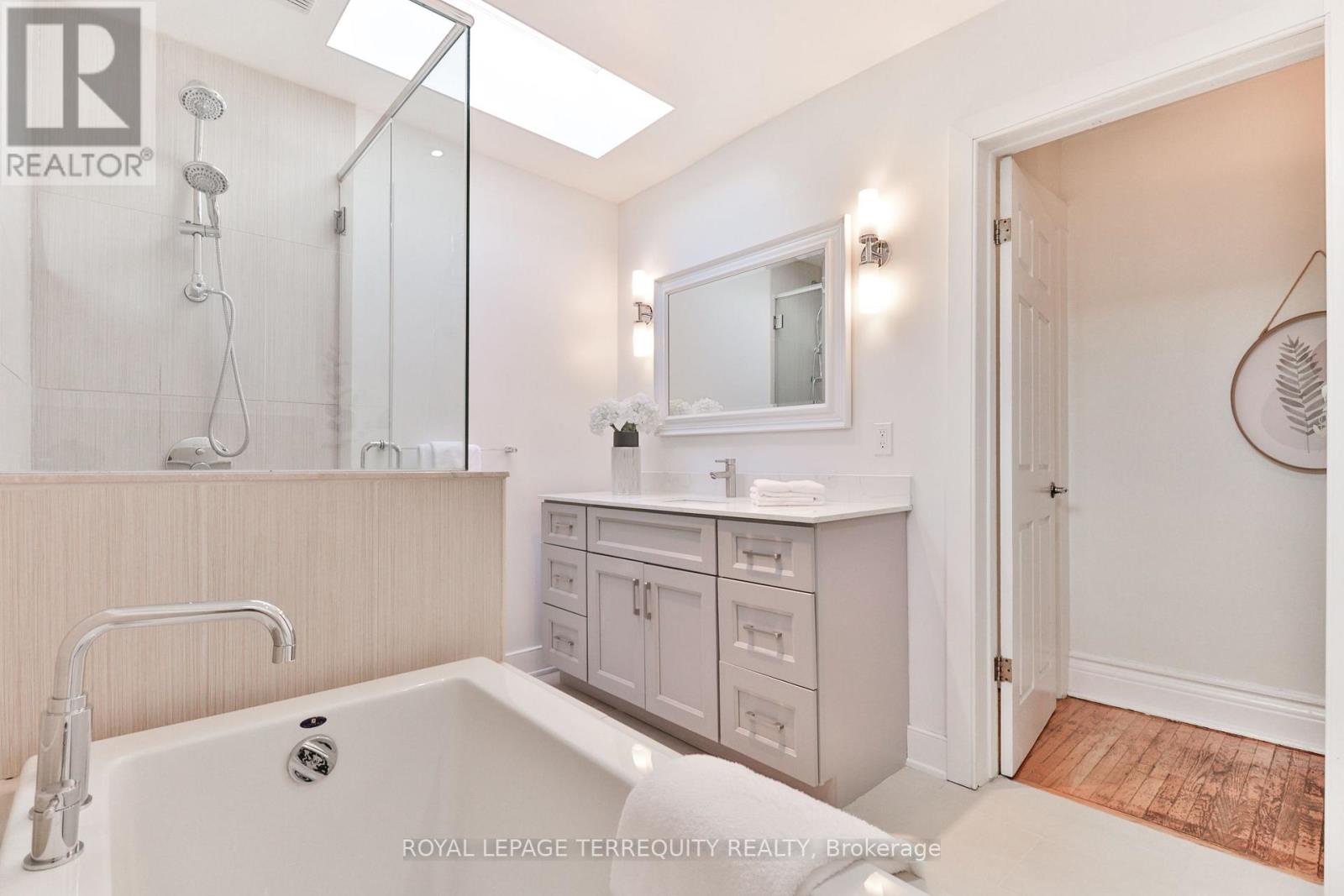 312 Kenilworth Avenue, Toronto (the Beaches), Ontario