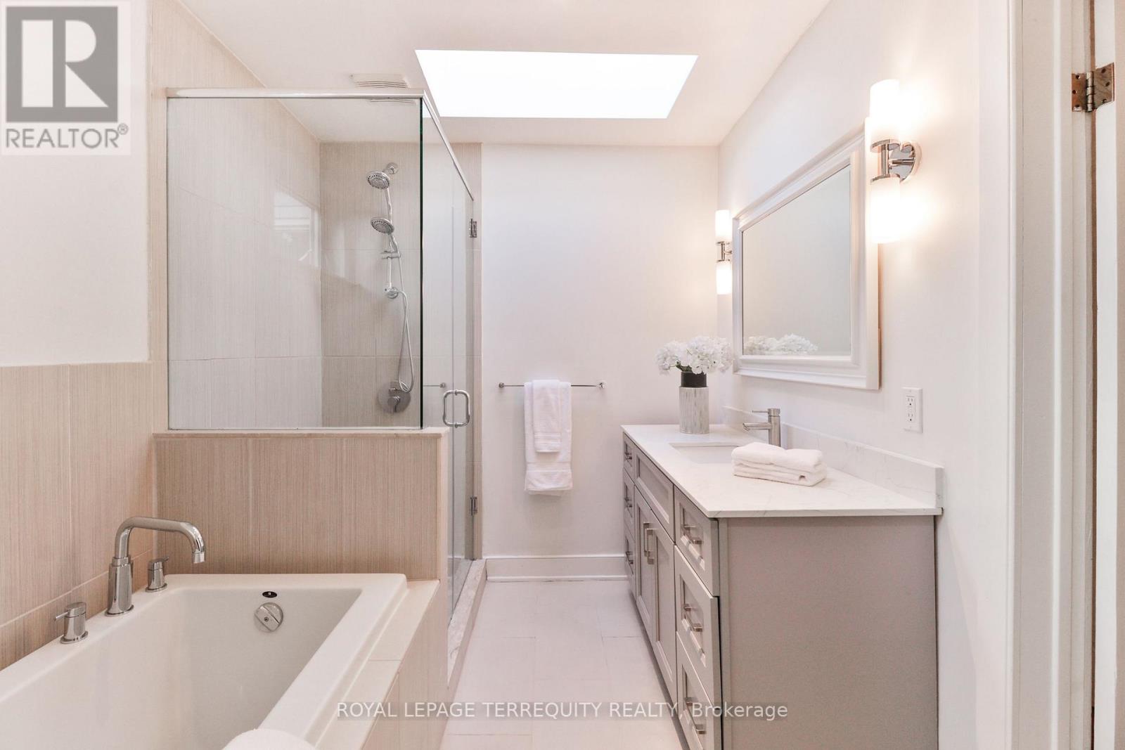 312 Kenilworth Avenue, Toronto (the Beaches), Ontario