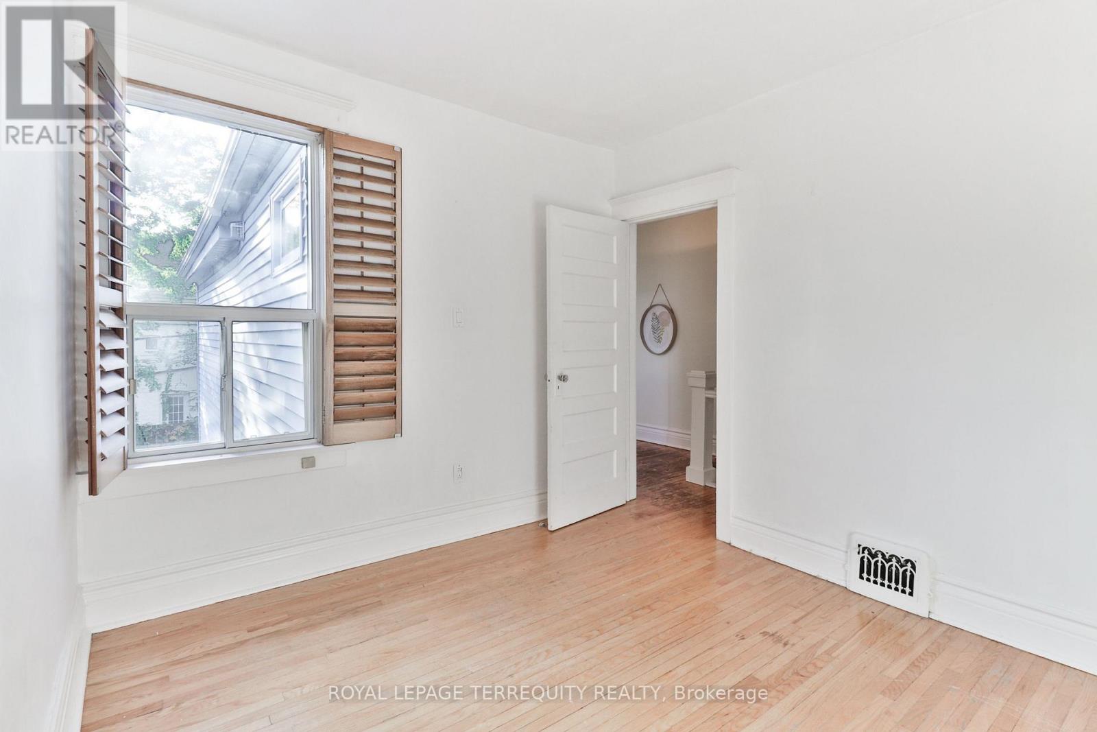 312 Kenilworth Avenue, Toronto (the Beaches), Ontario