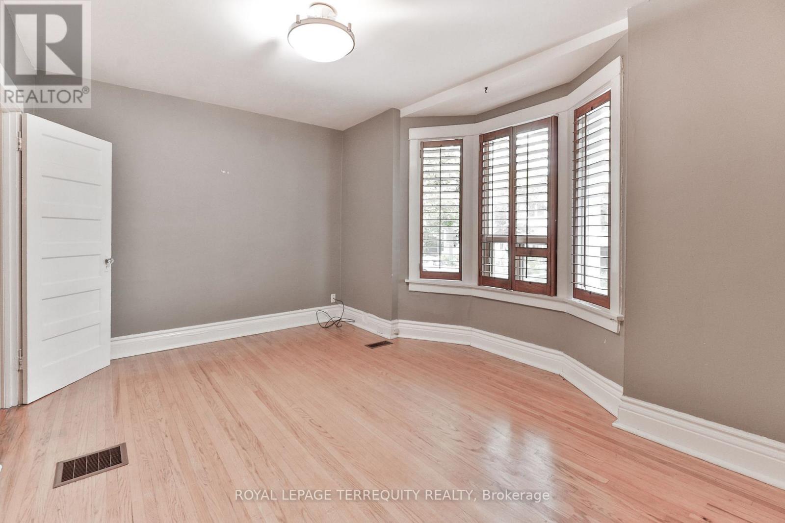 312 Kenilworth Avenue, Toronto (the Beaches), Ontario