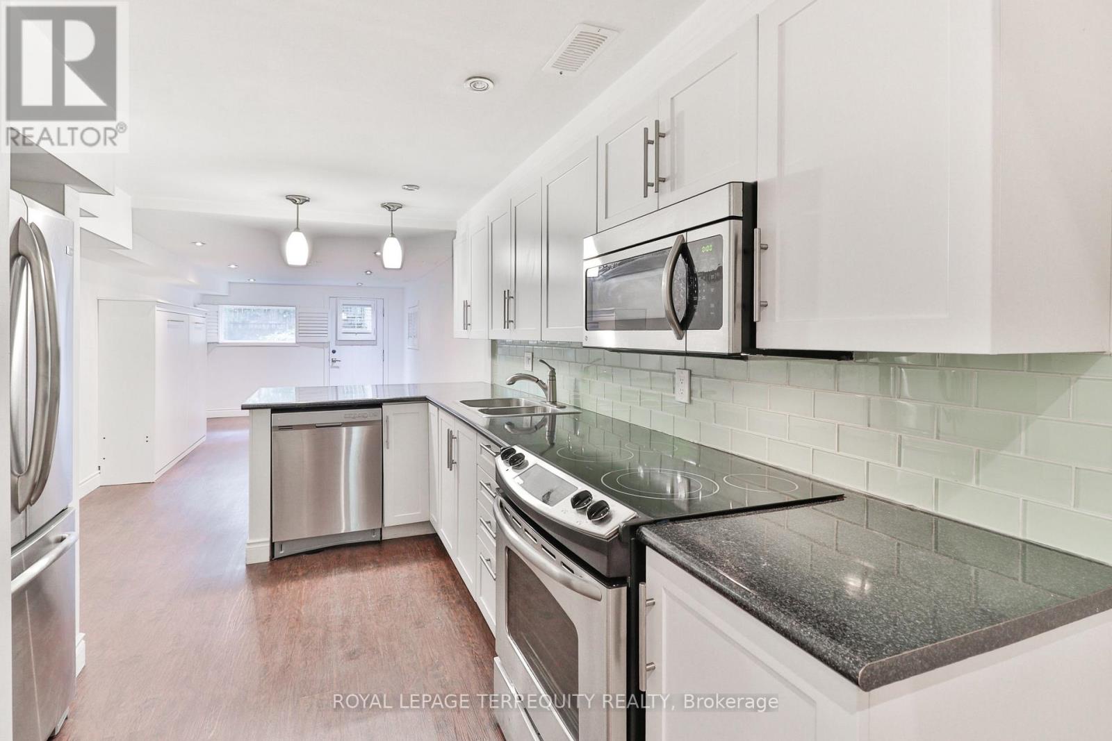 312 Kenilworth Avenue, Toronto (the Beaches), Ontario