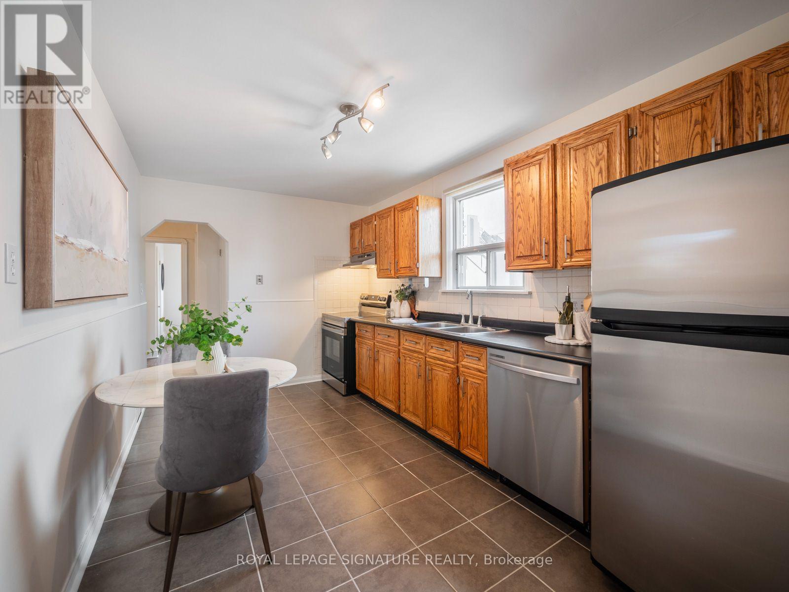 57 Yardley Avenue, Toronto (o'connor-parkview), Ontario