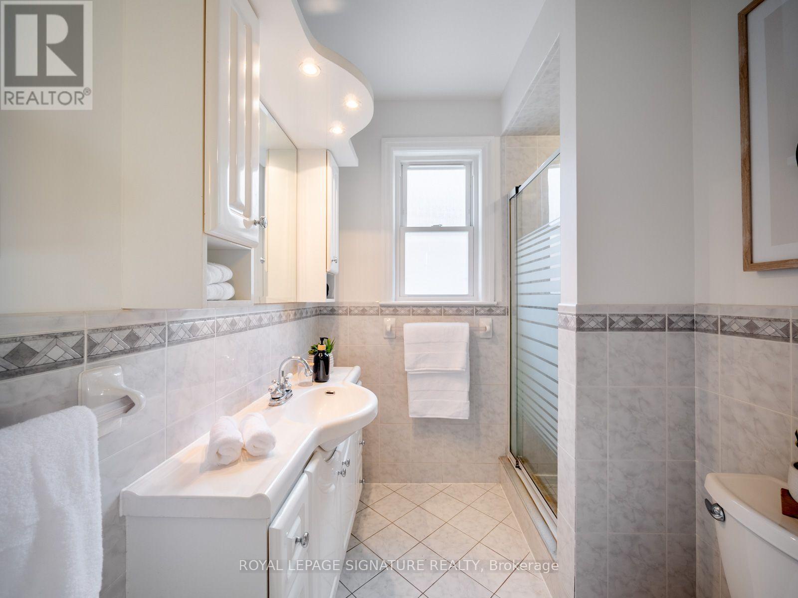57 Yardley Avenue, Toronto (o'connor-parkview), Ontario