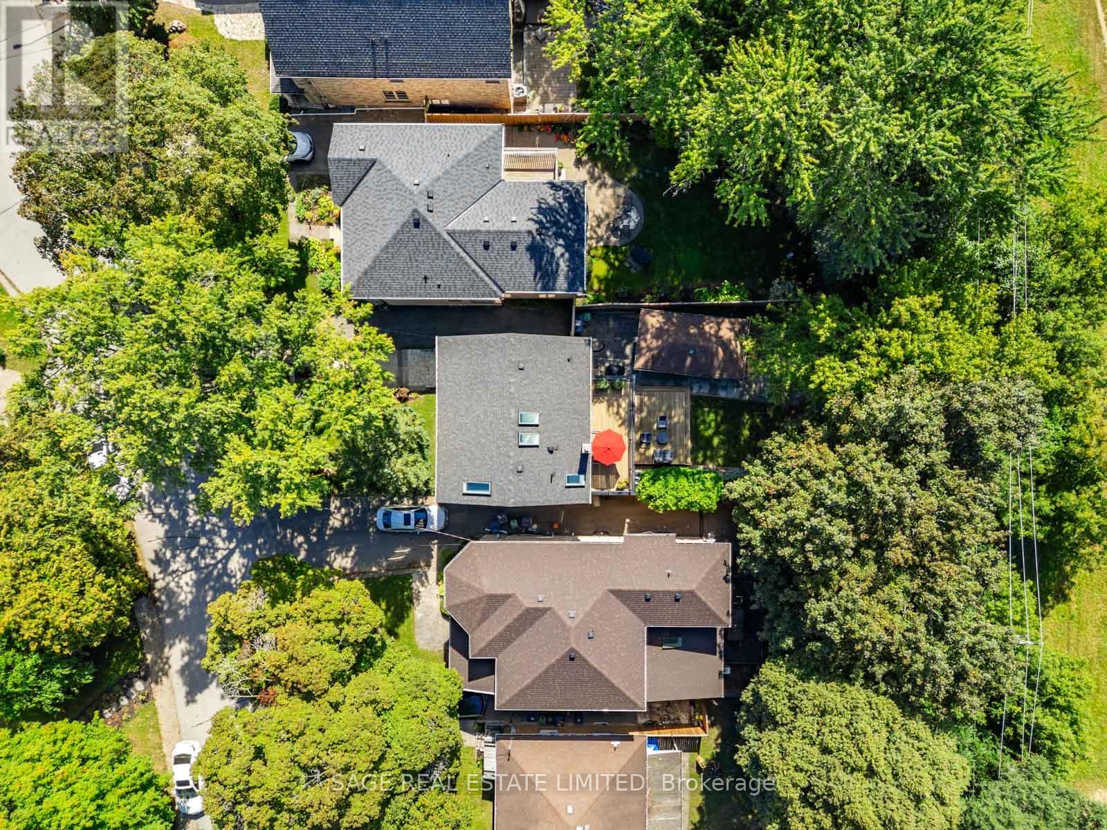 6 Westrose Avenue, Toronto (kingsway South), Ontario