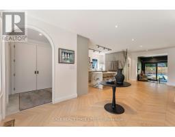 6 WESTROSE AVENUE