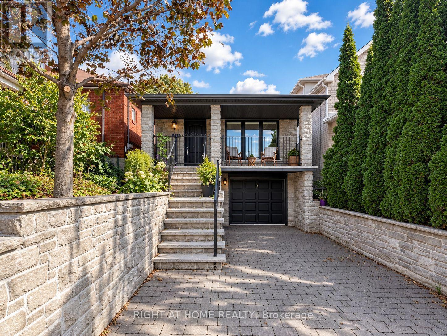 497 Northcliffe Boulevard, Toronto (oakwood Village), Ontario