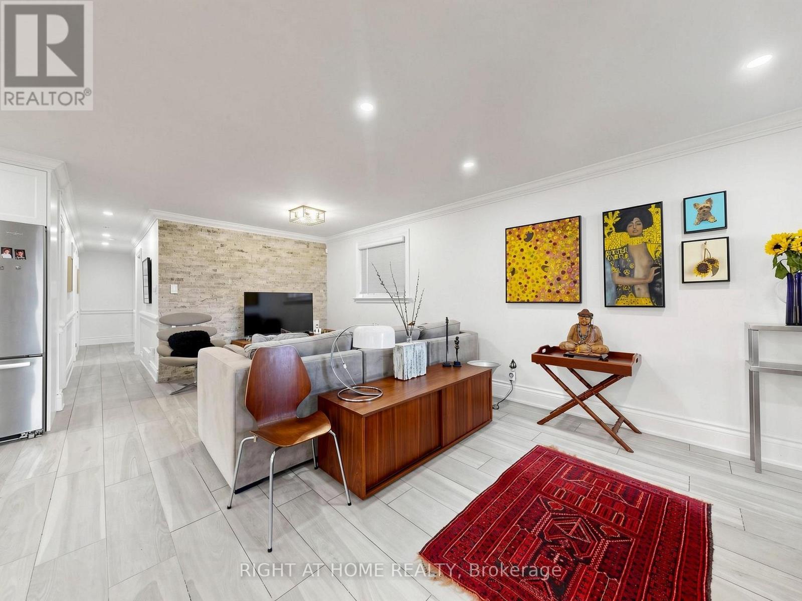 497 Northcliffe Boulevard, Toronto (oakwood Village), Ontario
