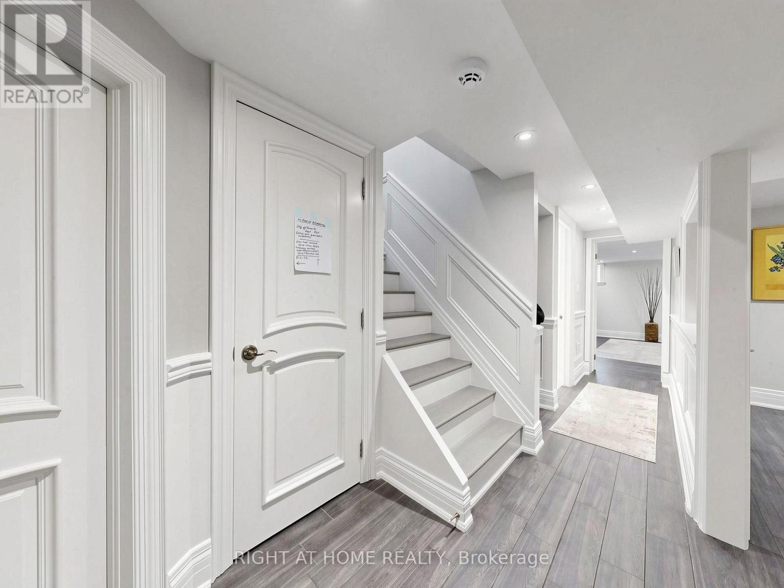 497 Northcliffe Boulevard, Toronto (oakwood Village), Ontario