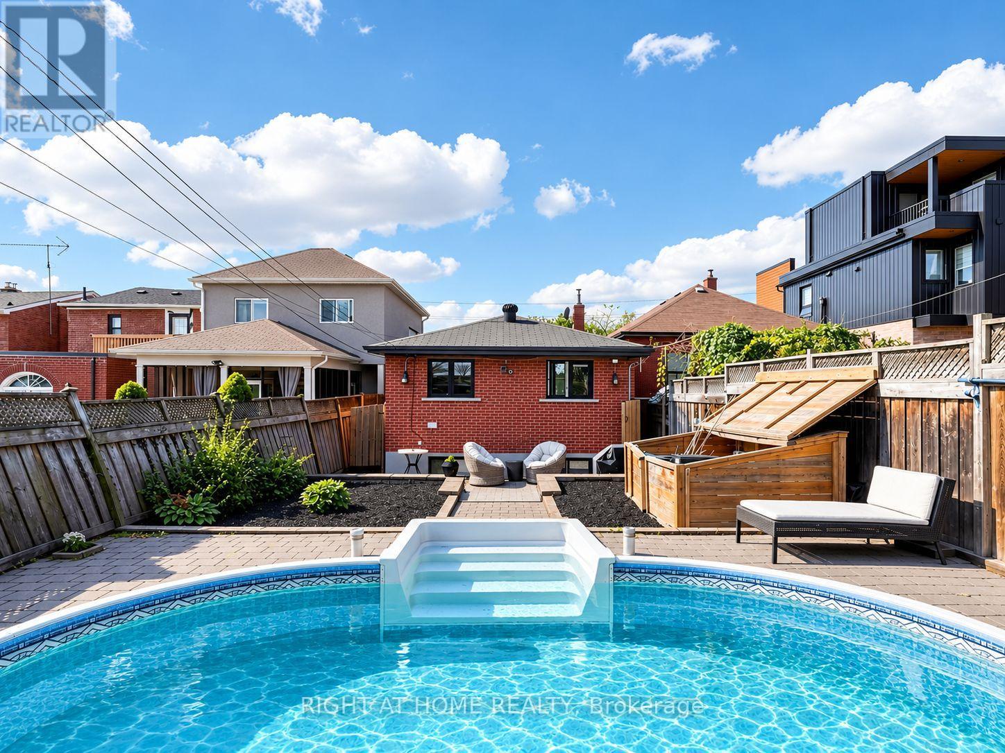 497 Northcliffe Boulevard, Toronto (oakwood Village), Ontario
