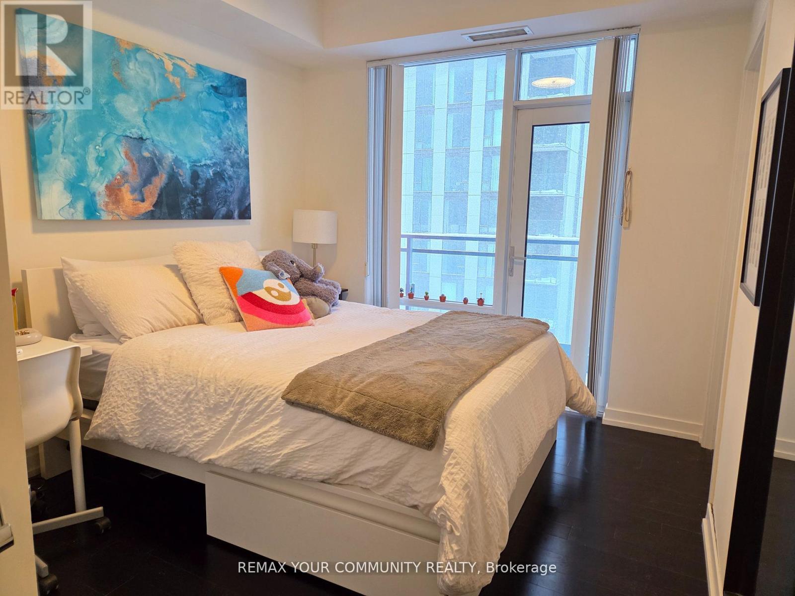 2302 - 21 Widmer Street, Toronto (waterfront Communities), Ontario