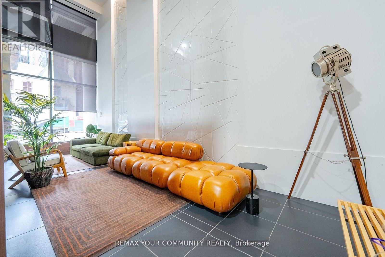 2302 - 21 Widmer Street, Toronto (waterfront Communities), Ontario