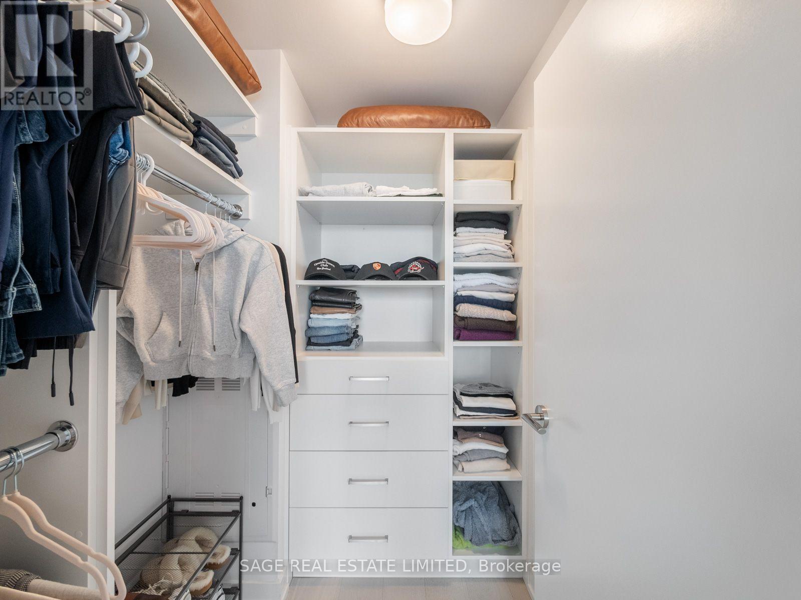 210 - 50 O'neill Road, Toronto (banbury-don Mills), Ontario