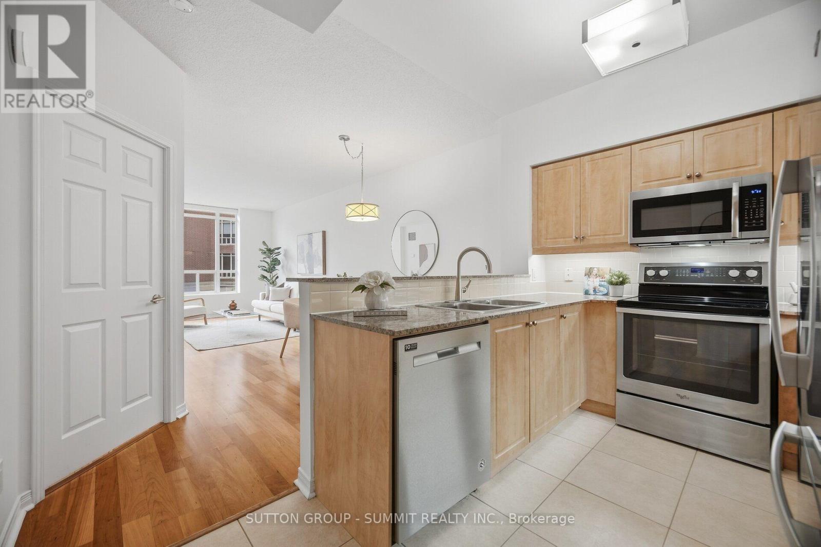 205 - 455 Rosewell Avenue, Toronto (lawrence Park South), Ontario