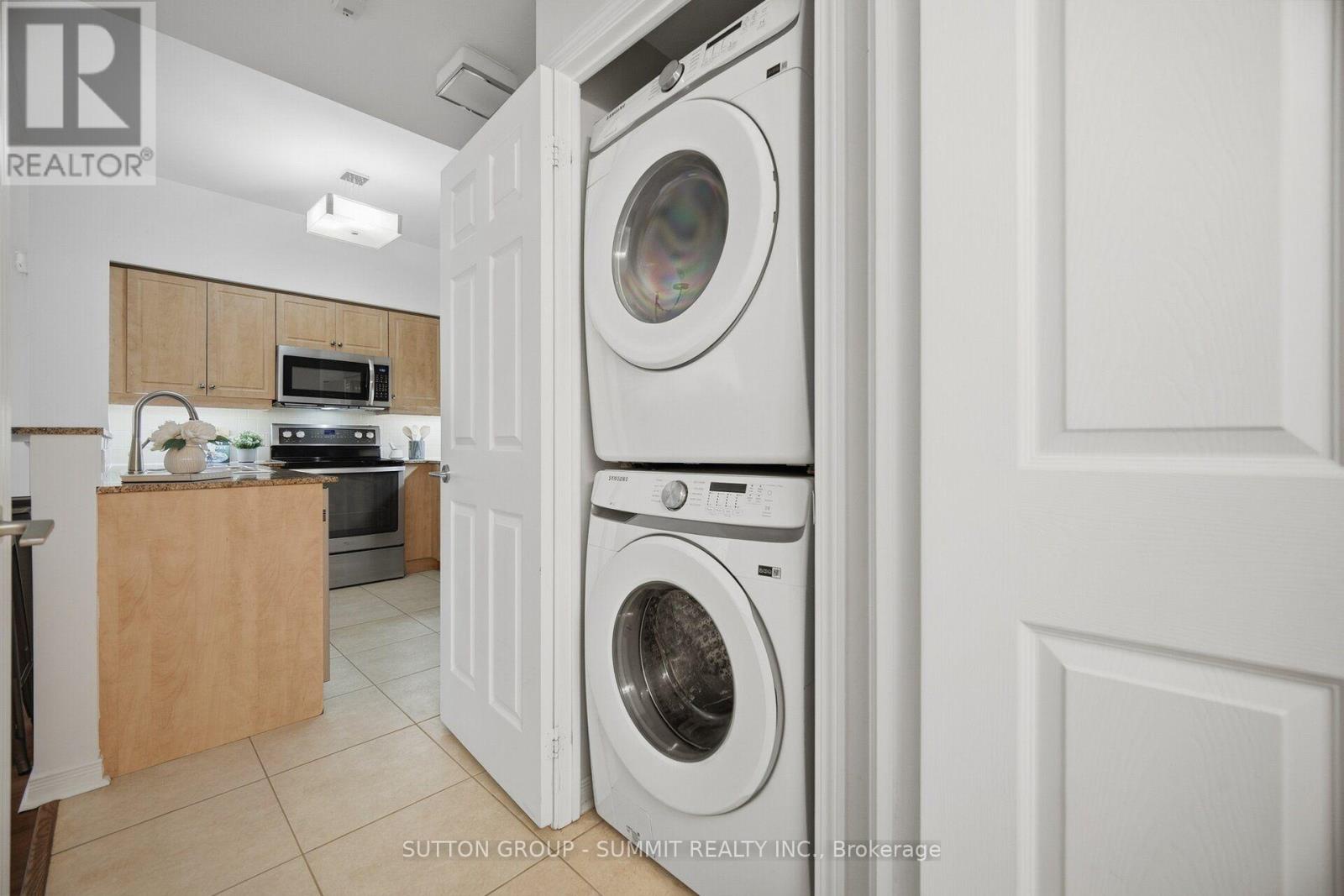 205 - 455 Rosewell Avenue, Toronto (lawrence Park South), Ontario