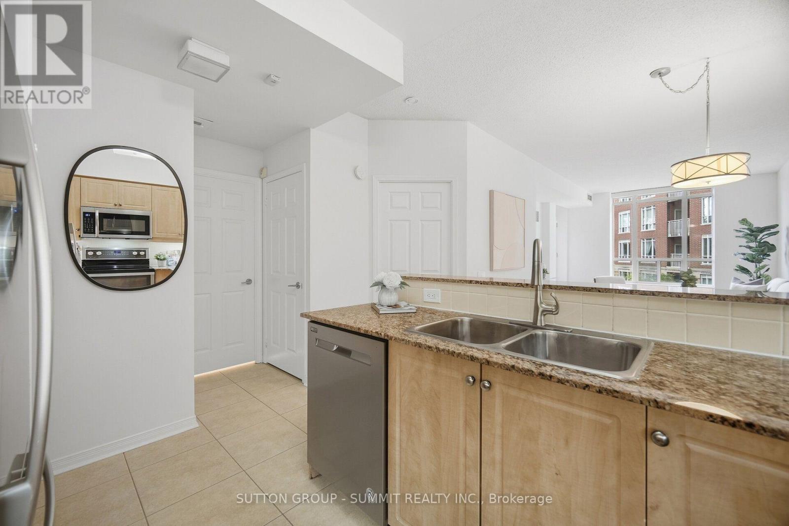 205 - 455 Rosewell Avenue, Toronto (lawrence Park South), Ontario