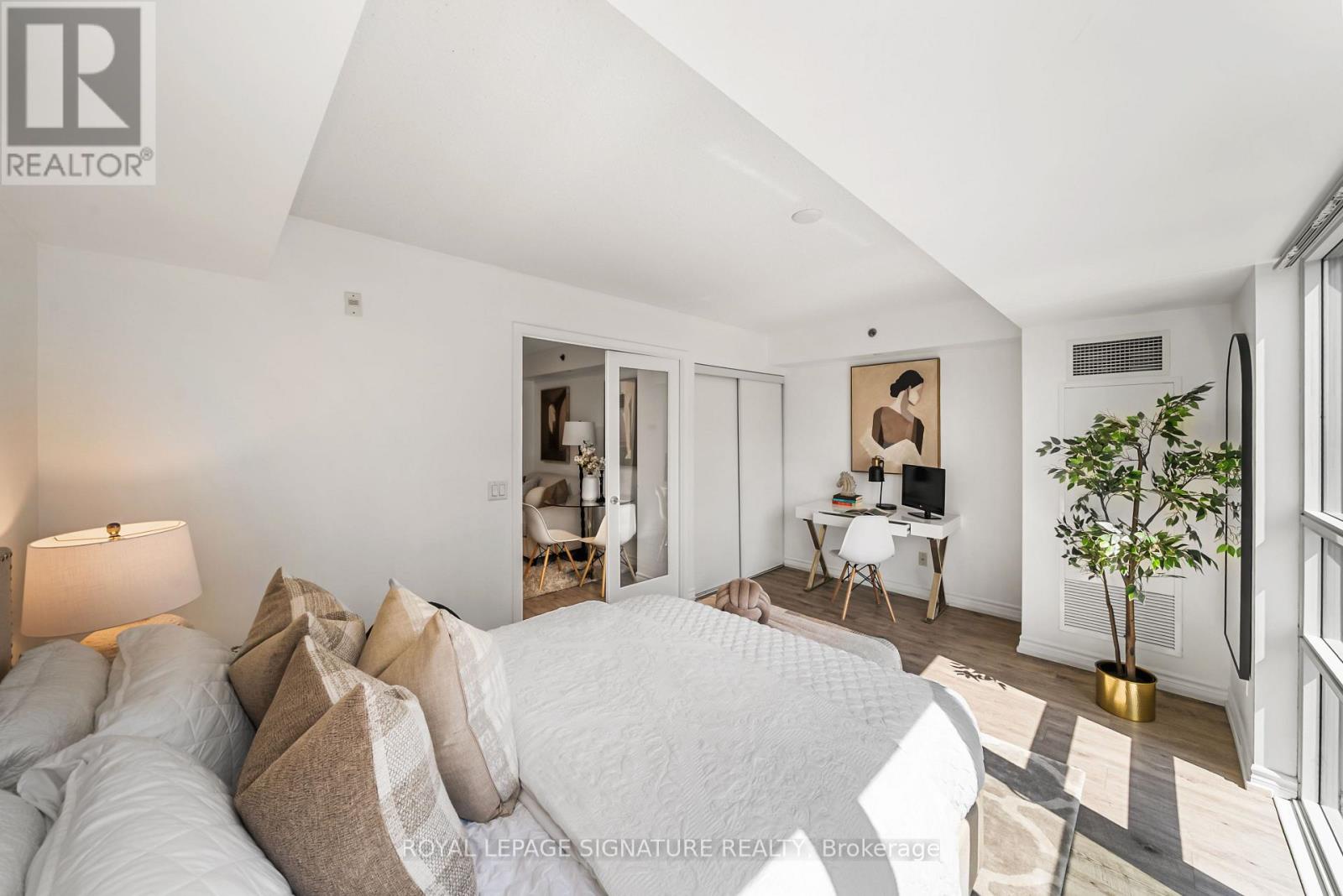 721 - 35 Saranac Boulevard, Toronto (englemount-lawrence), Ontario