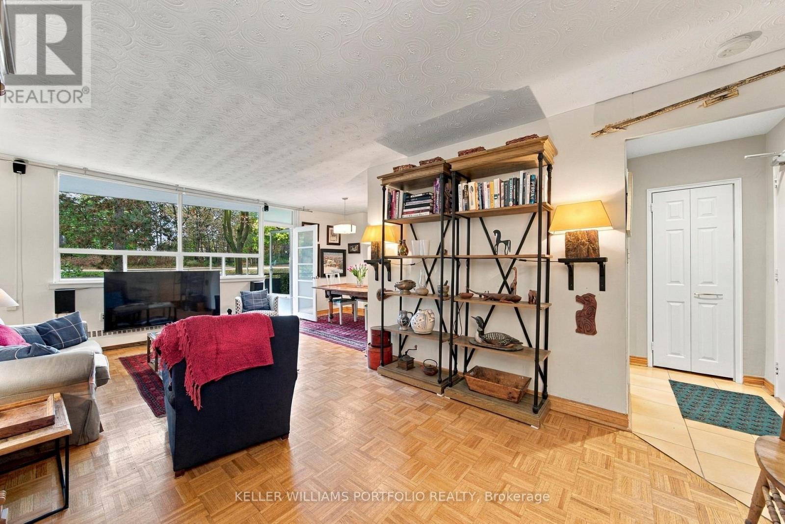 108 - 100 Coe Hill Drive, Toronto (high Park-swansea), Ontario