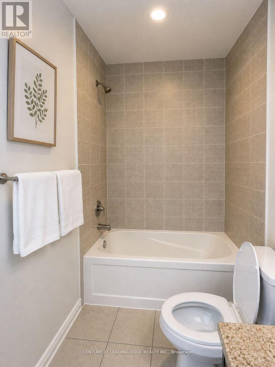 5 Fusilier Drive, Toronto (clairlea-birchmount), Ontario
