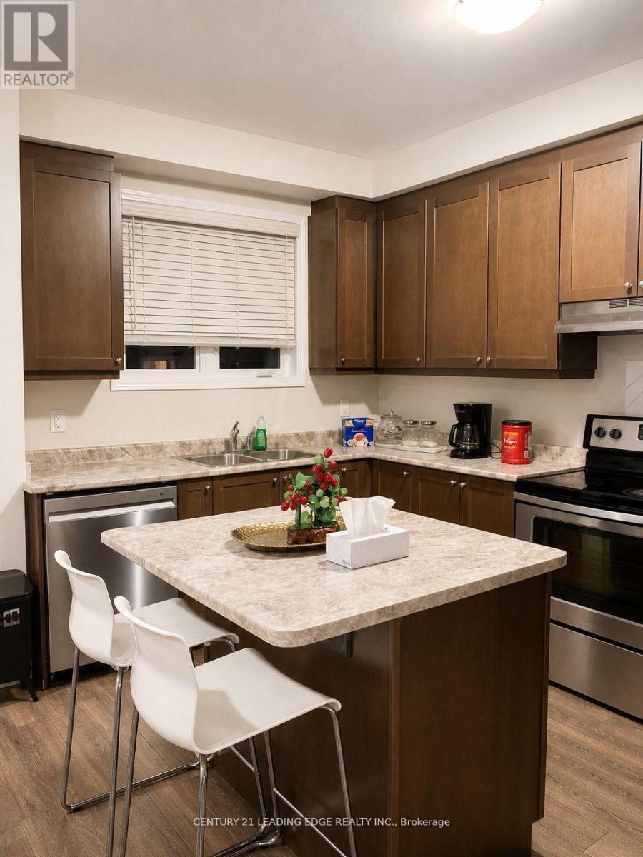 5 Fusilier Drive, Toronto (clairlea-birchmount), Ontario